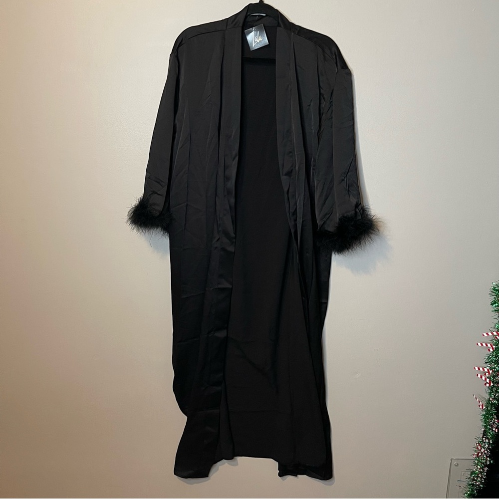 Dressed in Lala Size Large Long Kimono Black